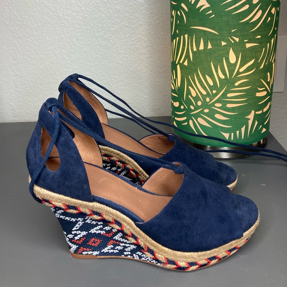 New with box CAbi Boho Aztec wedge sandals